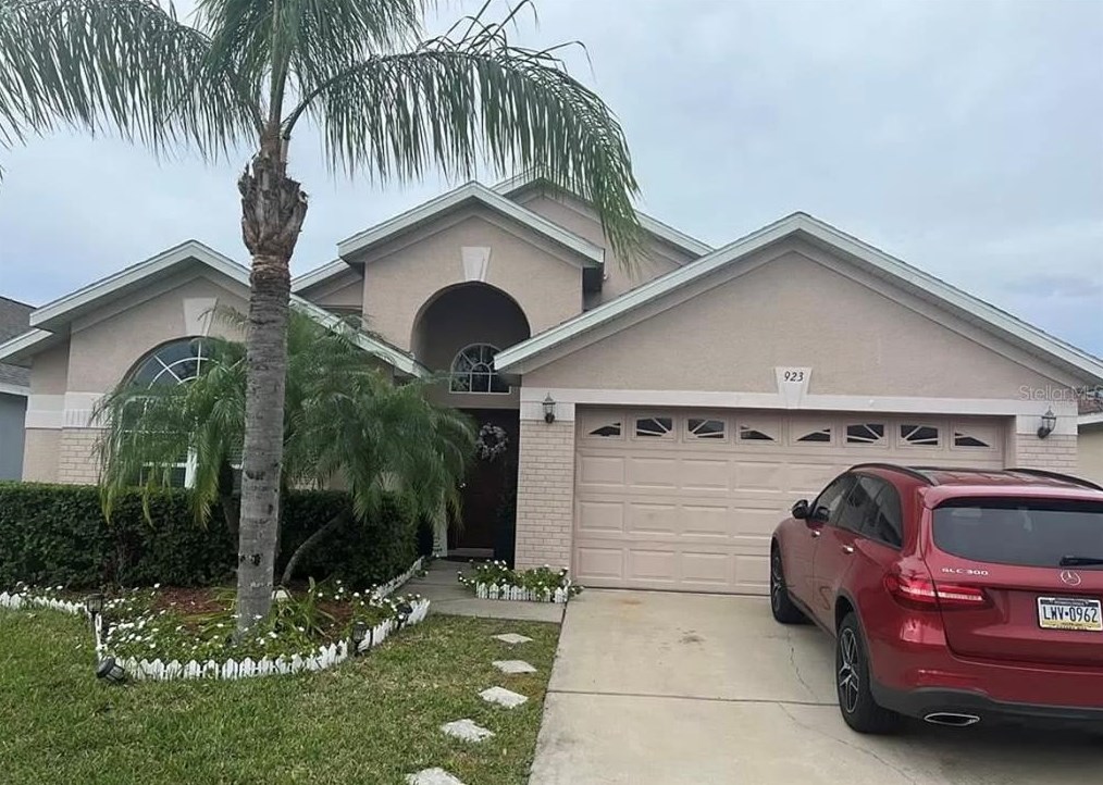 923 Tramells Trl, Kissimmee, FL 34744-5427