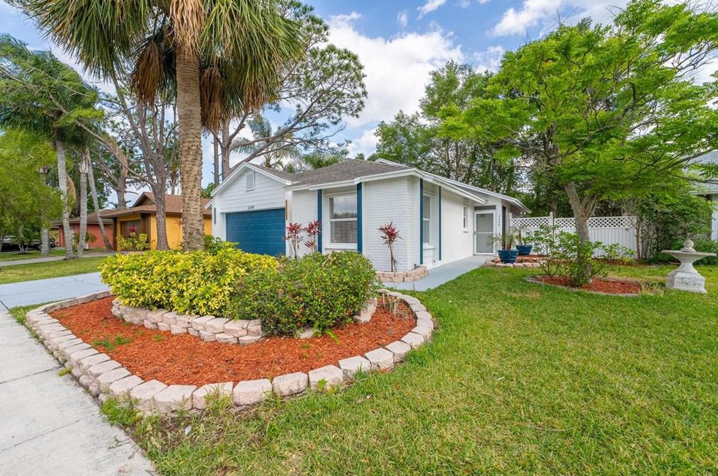 3300 Pinto Dr, Kissimmee FL 34746-4877 exterior