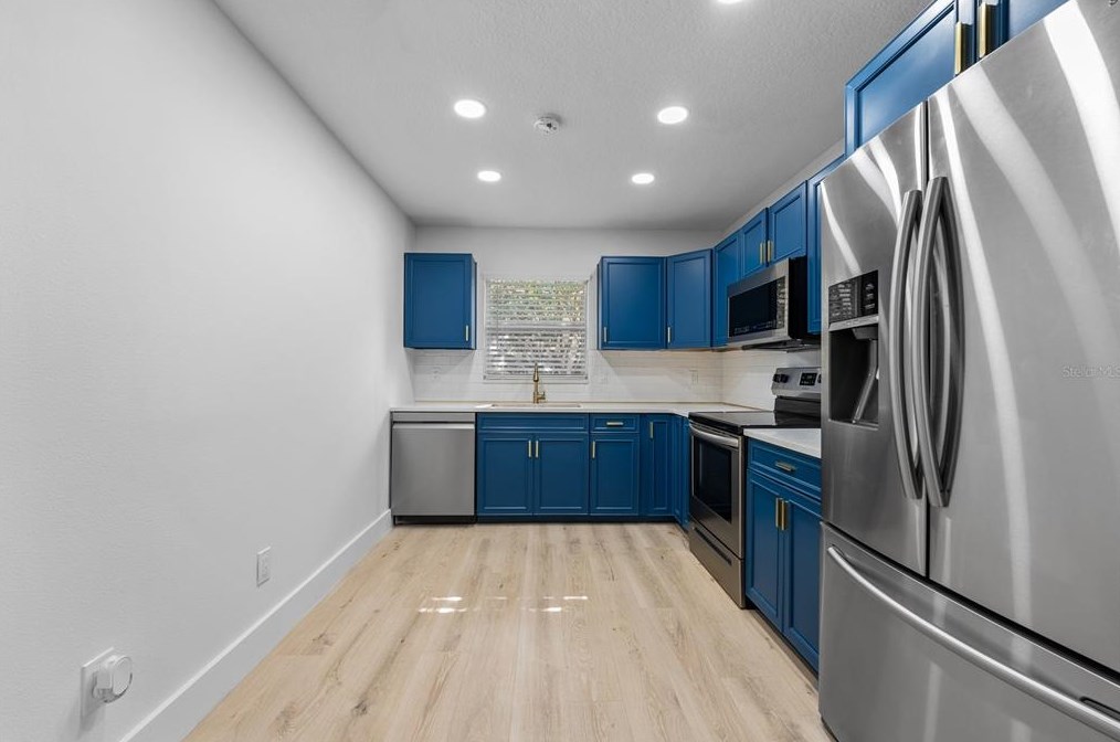 3300 Pinto Dr, Kissimmee FL 34746-4877 exterior