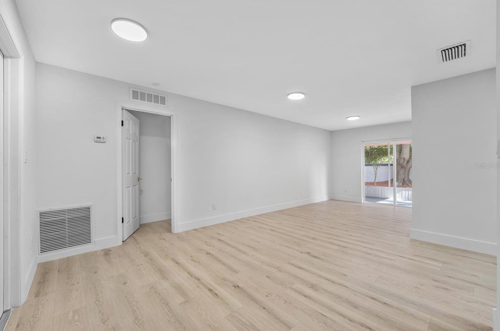 3300 Pinto Dr, Kissimmee FL 34746-4877 exterior