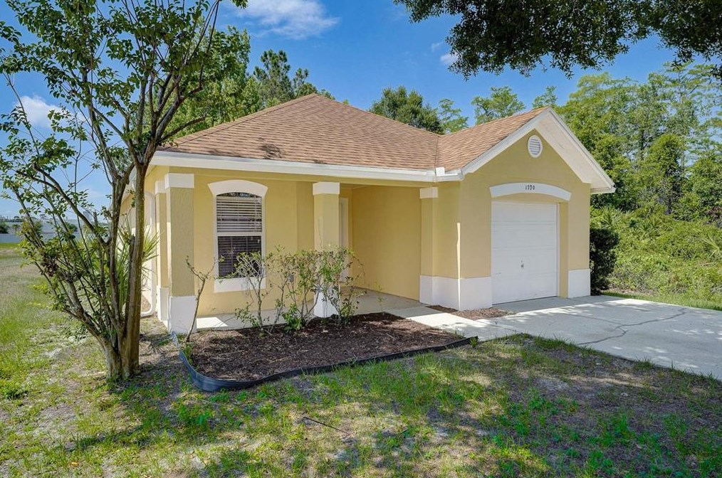 1700 Circe Lake Ct, Orlando, FL 32826-4645