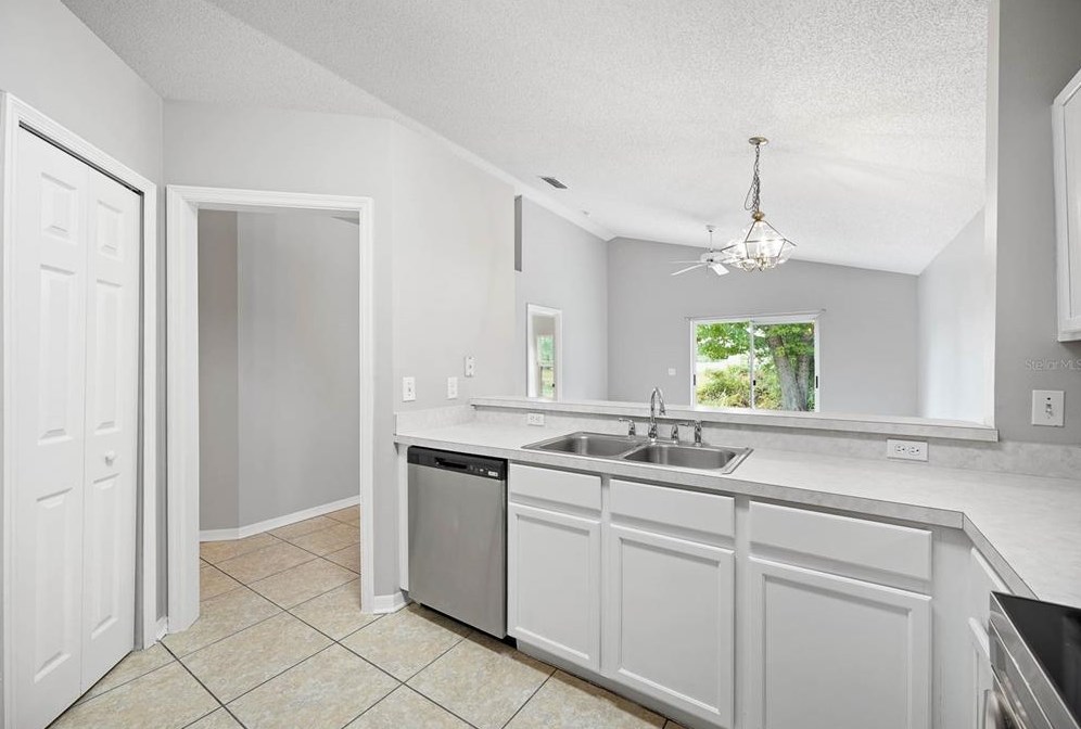 1700 Circe Lk Ct, Orlando FL  32826-4645 exterior