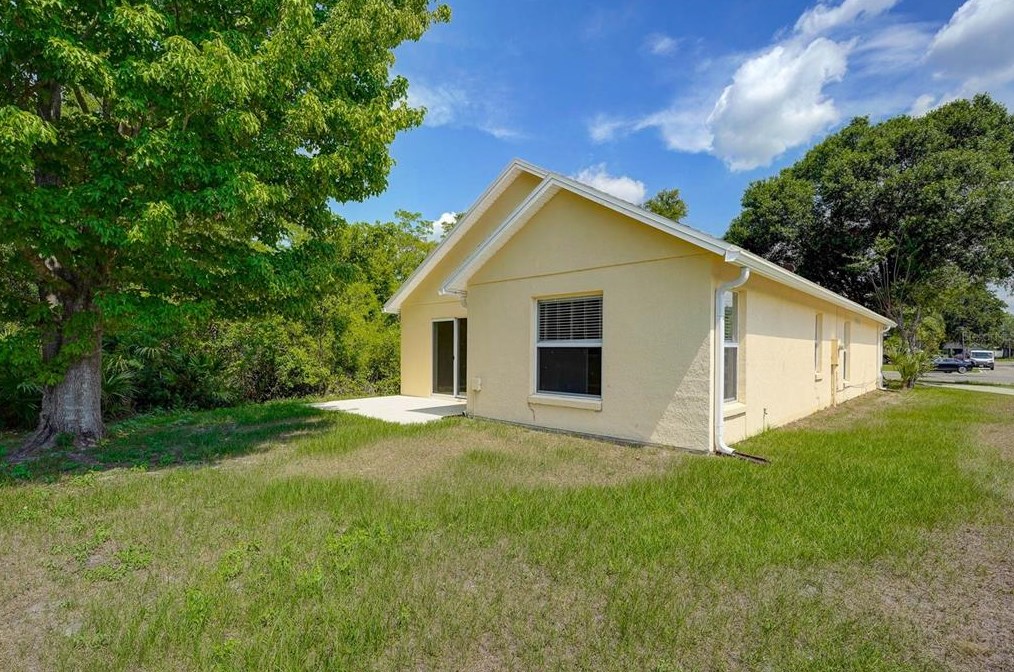 1700 Circe Lk Ct, Orlando FL  32826-4645 exterior