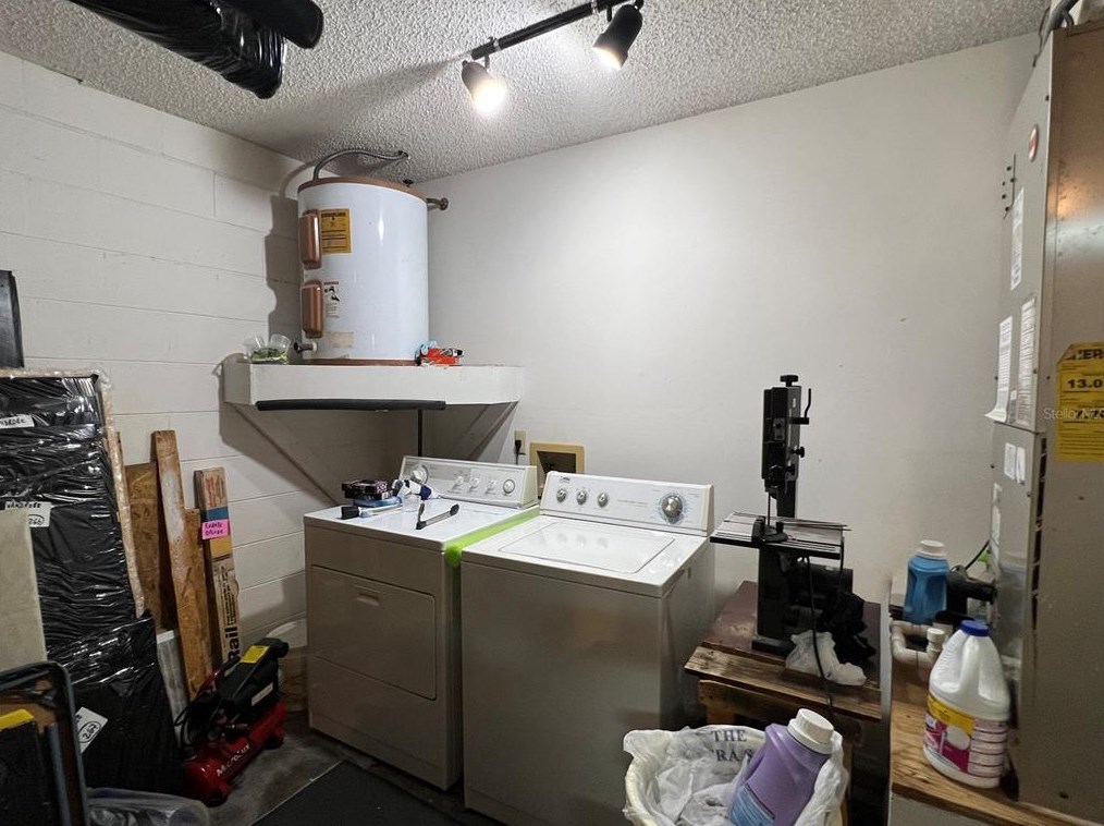 219 Hidden Spg Cir, Kissimmee FL 34743-6122 exterior