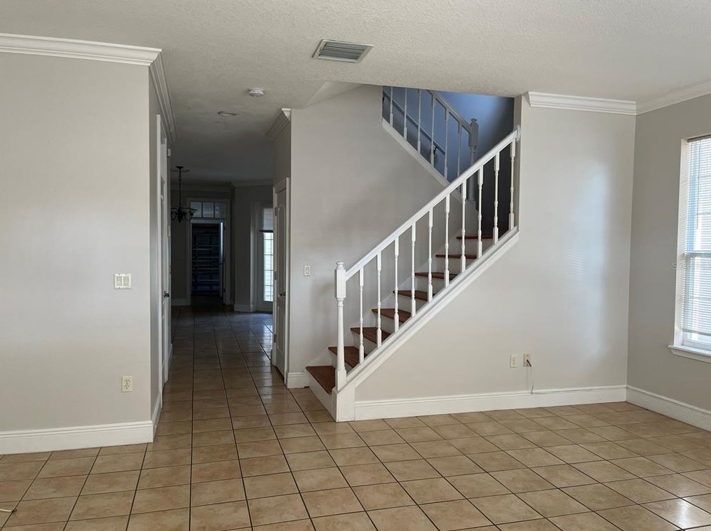 909 Sumner St, Kissimmee, FL 34741-5176