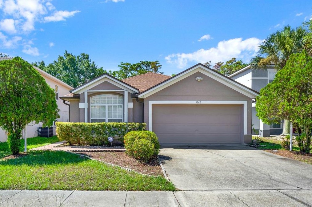 1742 Mandavilla Dr, Orlando, FL 32824-5061