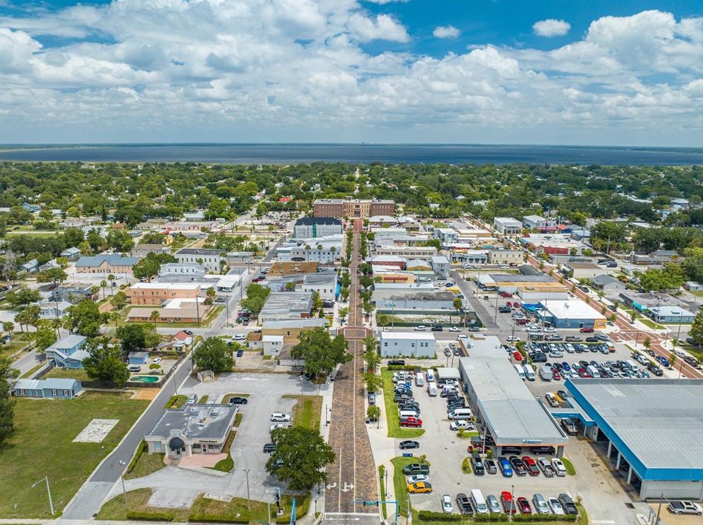 1206 Massachusetts Ave, Saint Cloud FL  34769-3736 exterior