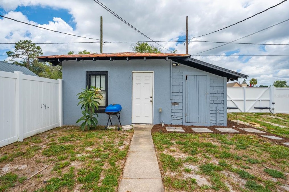 1206 Massachusetts Ave, Saint Cloud FL  34769-3736 exterior