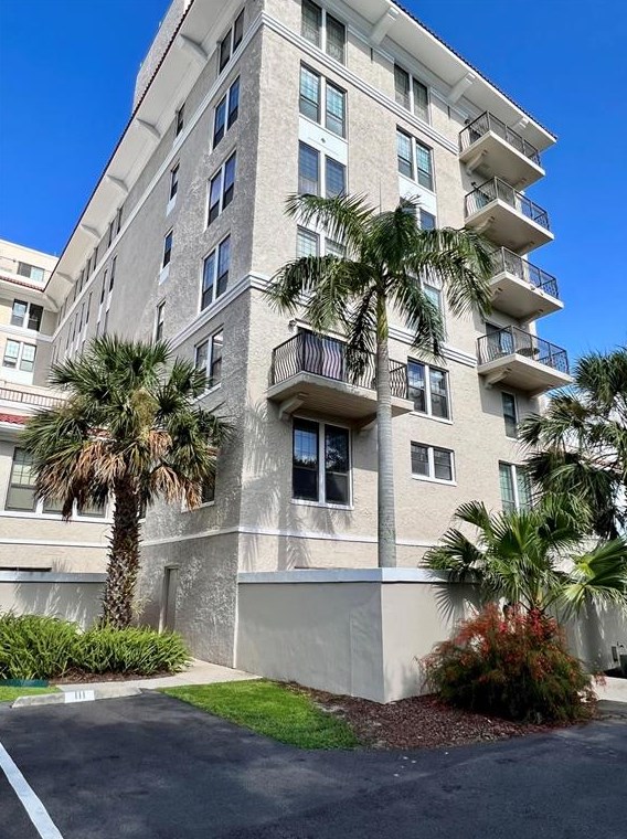 235 6th St, Winter Haven, FL 33881-4621