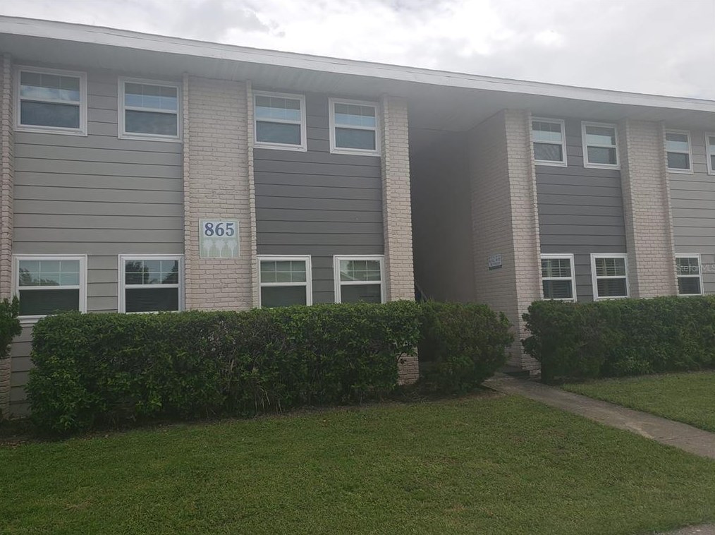 865 Sky Lake Cir, Orlando, FL 32809-7141