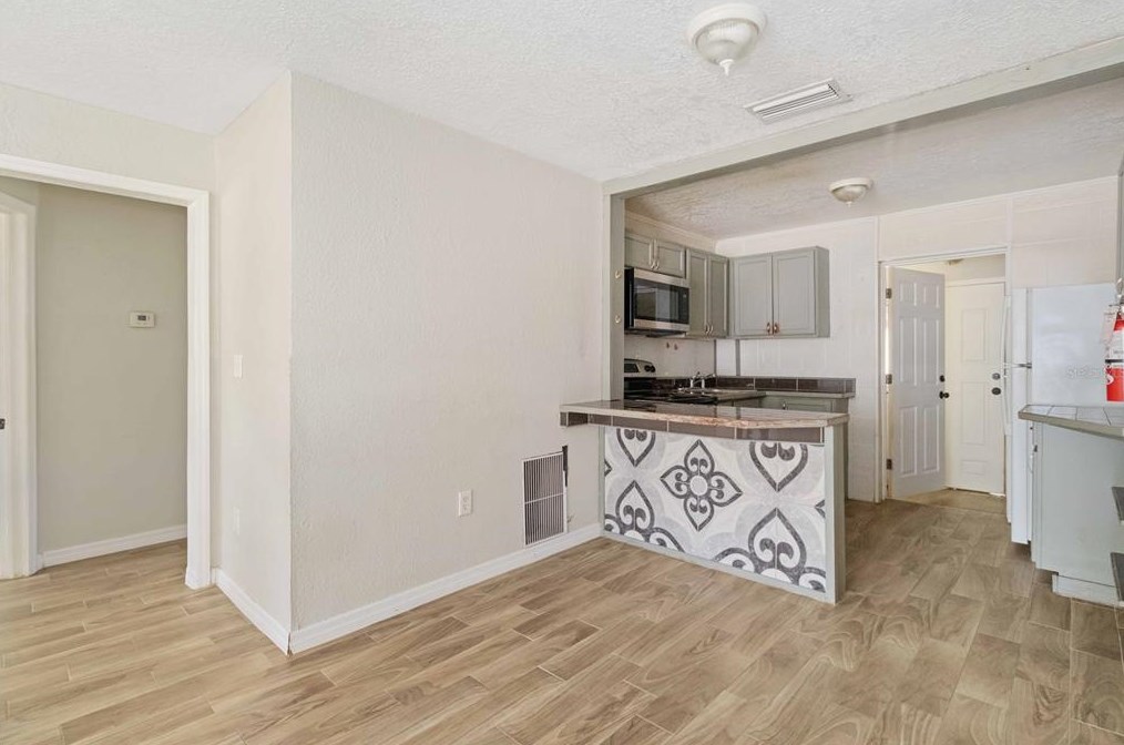 815 Beach St, Daytona Beach FL 32114-2233 exterior