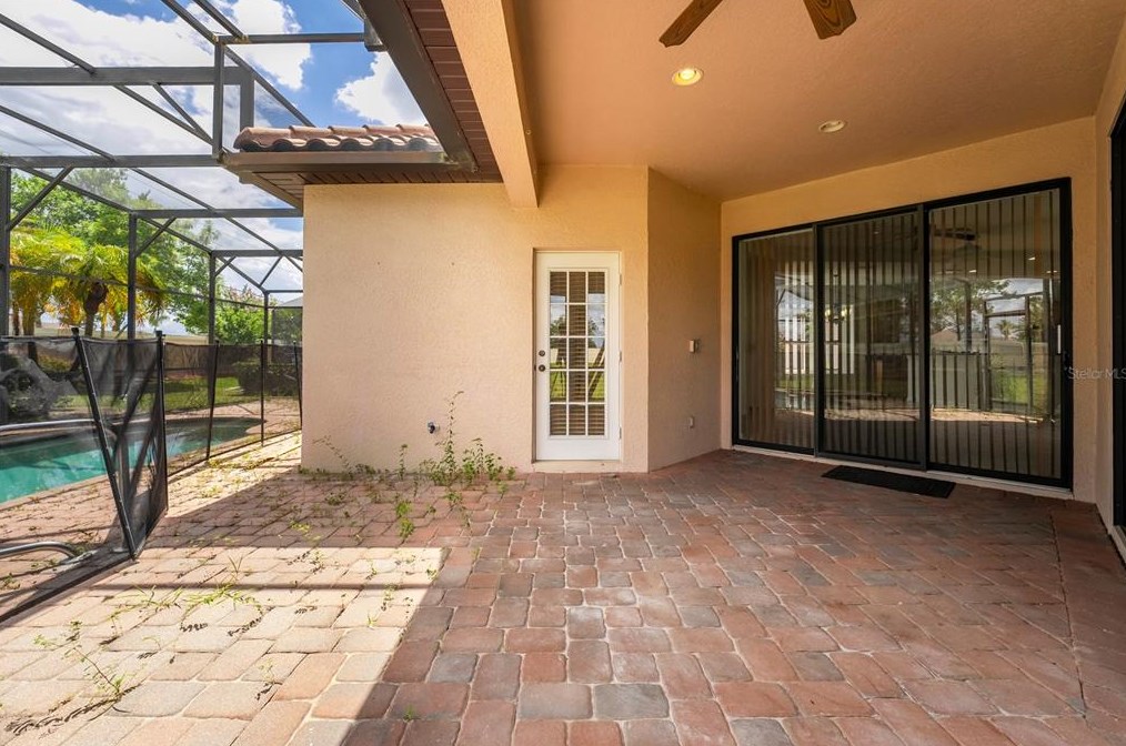 305 Villa Sorrento Cir, Grenelefe, FL 33844