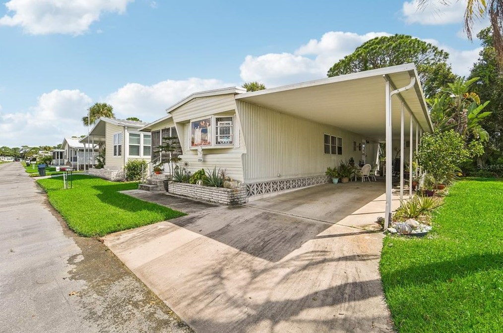 2158 Ca D Oro Dr, Sarasota, FL 34238