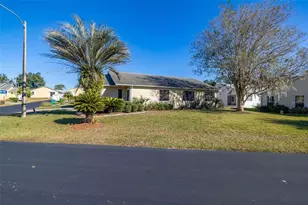 5846 Greenbriar Ct, Zephyrhills, FL 33542 - Photo 26