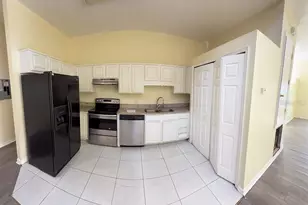 1069 Universal Rest Pl, Kissimmee, FL 34744 - Photo 2