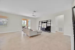 424 Brunswick Dr, Davenport, FL 33837 - Photo 8