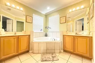 8557 La Isla Dr, Kissimmee, FL 34747 - Photo 36