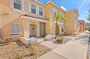 1017 Park Ridge Cir, Kissimmee, FL 34746 - Photo 2