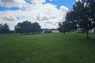 915 Club Cir, Lakeshore, FL 33854 - Photo 22