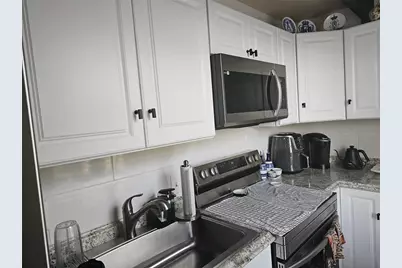 915 Club Circle, Lakeshore, FL 33854 - Photo 6