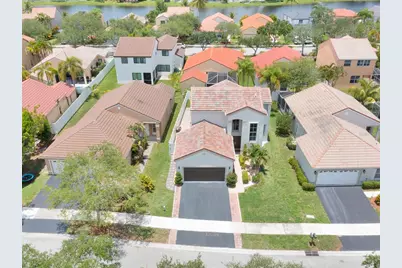 624 NE Stanton Drive, Weston, FL 33326 - Photo 6