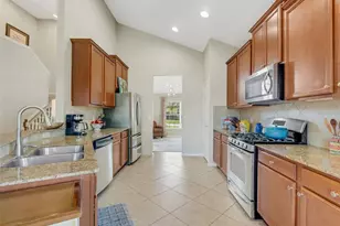 336 Del Sol Ave, Davenport, FL 33837 - Photo 10