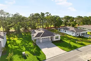 9109 Players Dr, Weeki Wachee, FL 34613 - Photo 2