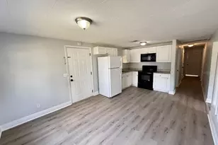 708 SE Pine Ave, Fort Meade, FL 33841 - Photo 2