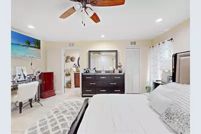 901 W Donegan Avenue, Kissimmee, FL 34741 - Photo 16