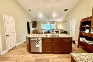 74 N Oak Ave, Umatilla, FL 32784 - Photo 4