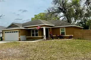 74 N Oak Ave, Umatilla, FL 32784 - Photo 1