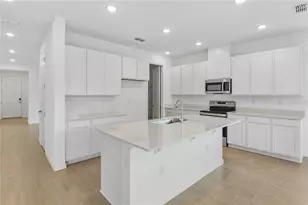 1011 Wisteria Wy, Dundee, FL 33838 - Photo 4