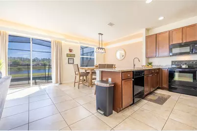 561 Las Fuentes Drive, Kissimmee, FL 34746 - Photo 6