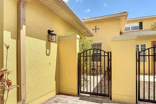 2502 Palm Tree Dr, Poinciana, FL 34759 - Photo 4