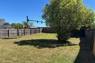 633 Cypress Tree Ct, Orlando, FL 32825 - Photo 28