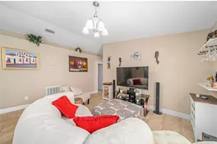 2733 Mayer St, Orlando, FL 32806 - Photo 6