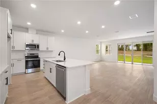 9177 Players Dr, Weeki Wachee, FL 34613 - Photo 8