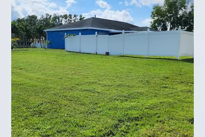 201 NW Goldcoast Avenue, Port Saint Lucie, FL 34983 - Photo 20