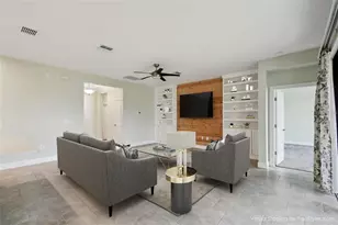 204 Bella Cortina Dr, Kissimmee, FL 34759 - Photo 8