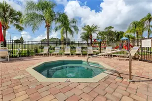 2018 Royal Bay Blvd, Kissimmee, FL 34746 - Photo 34