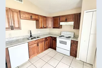 2414 Harbor Town Drive, Kissimmee, FL 34744 - Photo 8