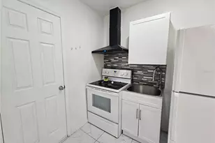 320 Buttonwood Dr, Kissimmee, FL 34743 - Photo 4