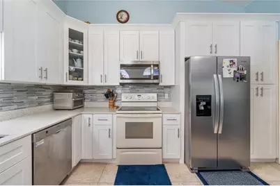 98 Lakepointe Circle, Kissimmee, FL 34743 - Photo 10