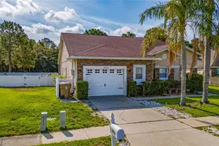 2902 Paddington Way, Kissimmee, FL 34747 - Photo 2