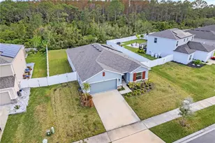 356 Citrine Loop, Kissimmee, FL 34758 - Photo 2