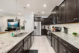 971 Paradise Dr, Davenport, FL 33897 - Photo 4