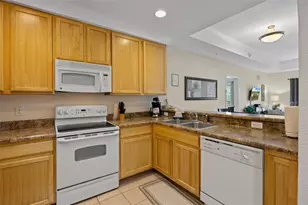 3060 Pirates Retreat Ct, Kissimmee, FL 34747 - Photo 8