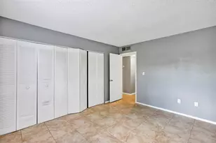 2864 N Powers Dr, Orlando, FL 32818 - Photo 30