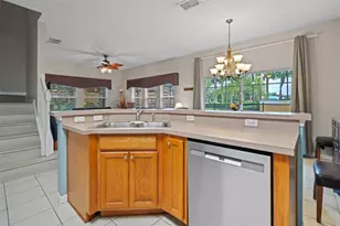 3015 Yellow Lantana Ln, Kissimmee, FL 34747 - Photo 10