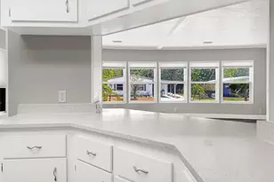 3327 S Citrus Cir, Zellwood, FL 32798 - Photo 16